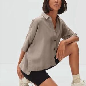 Everlane Drapey Square Shirt Size S in Burnt Sugar